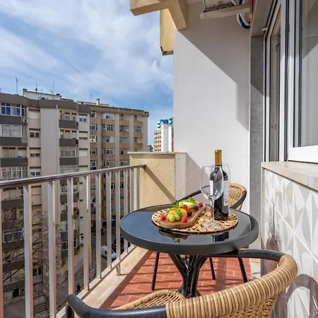 Bright & Spacious Flat W/ Balcony By Host Wise Portimão
