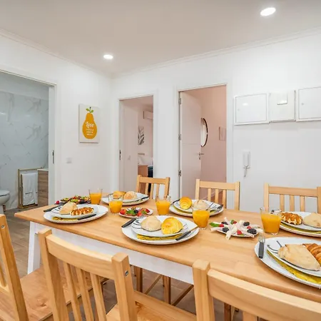 Apartment Hostwise - Bright & Spacious Flat W/ Balcony Portimao